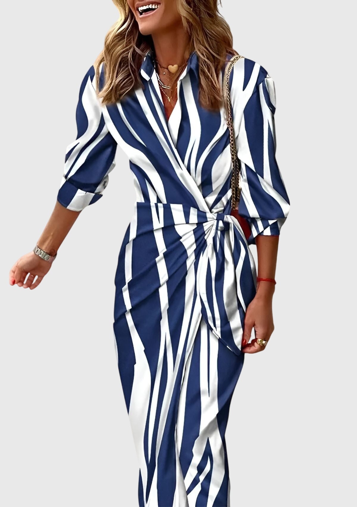Everly | Elegancka kopertowa sukienka z nadrukiem