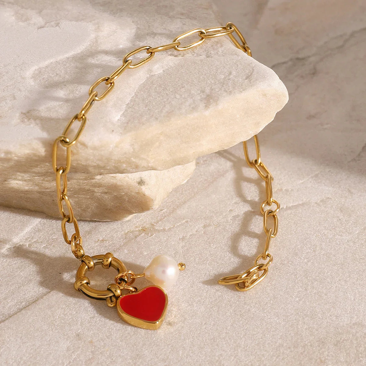 Perłowa bransoletka Nerissa Heart Chain