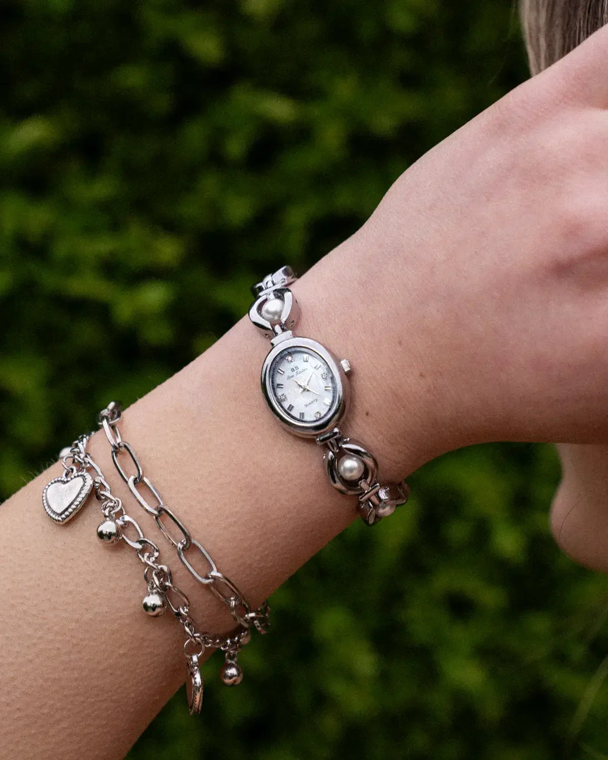 Luxury Ladies Watch with Pearl Details
